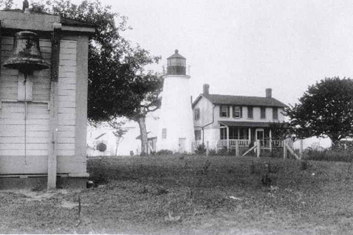 Fog bell house